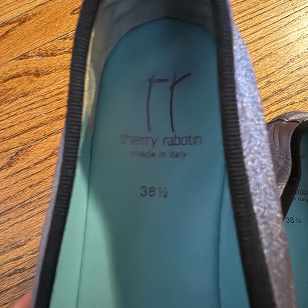 Thierry Rabotin Silver Ballet Flats - Picture 3 of 5
